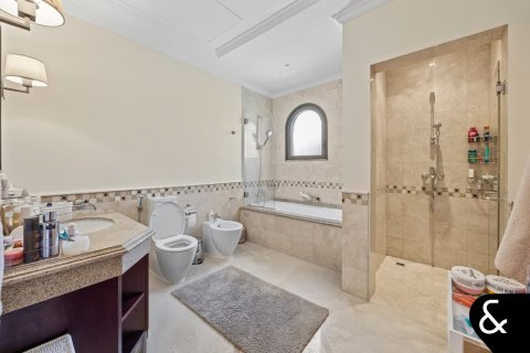Vilë në Palm Jumeirah, Dubai, Emiratet e Bashkuara Arabe 6 dhoma gjumi, 650 m2. № 666924 - Foto 21
