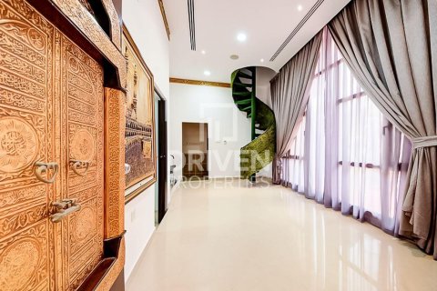 Вилла Emirates Hills, Дубай, БАӘ-да 1723.72 м² № 745372 - фото 2