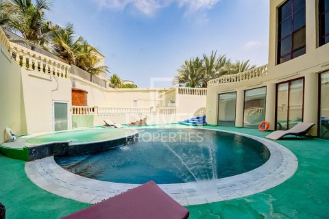 Вилла Emirates Hills, Дубай, БАӘ-да 1723.72 м² № 745372 - фото 12