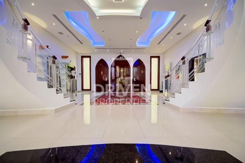 Вилла Emirates Hills, Дубай, БАӘ-да 1723.72 м² № 745372 - фото 13