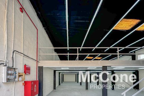 Magazinë në Ras Al Khor, Dubai, Emiratet e Bashkuara Arabe 349.69 m2. № 587430 - Foto 3