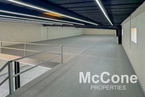 Magazinë në Ras Al Khor, Dubai, Emiratet e Bashkuara Arabe 349.69 m2. № 587430 - Foto 6