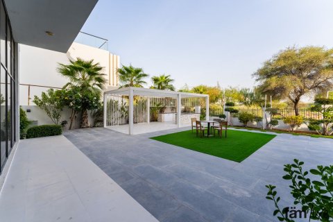 Vila v Dubai, SAE 6 spální, 993.3 m2 č. 340795