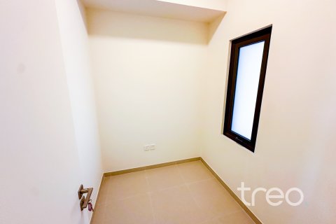 Townhouse in Dubai South (Dubai World Central), Dubai, UAE 3 bedrooms, 182.09 sq.m. № 755535 - photo 16