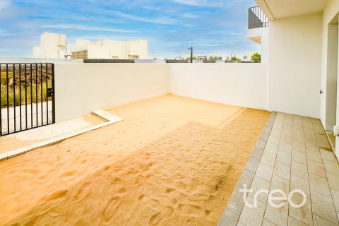 Townhouse in Dubai South (Dubai World Central), Dubai, UAE 3 bedrooms, 182.09 sq.m. № 755535 - photo 20