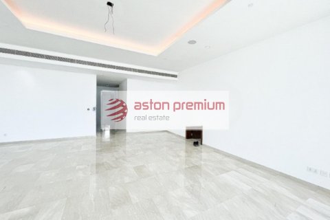 شقة للإيجار في نخلة جميرا، دبي، الإمارات العربية المتحدة 3 غرفة نوم ، 211.8 متر مربع ، رقم 670391 - صورة 3