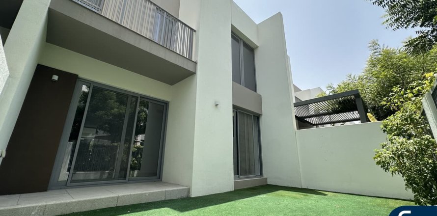 Villa i Tilal Al Ghaf, Dubai, UAE 3 sovrum, 200 kvm Nr. 666980