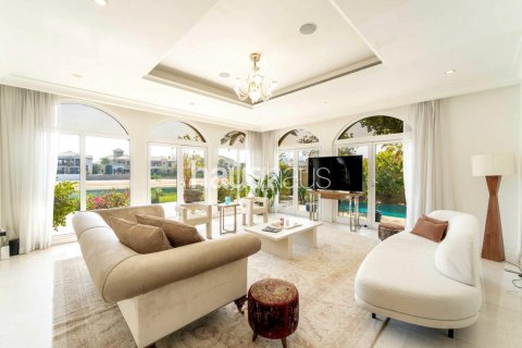 Vila di Palm Jumeirah, Dubai, UEA 4 kamar tidur, 724 m2 nomor 626616 - foto 1