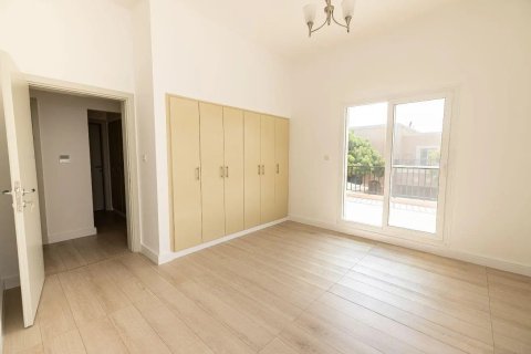 Vilă de închiriat în Dubai Silicon Oasis, Dubai, EAU 4 dormitoare, 288 mp.  №759823 - poză 4