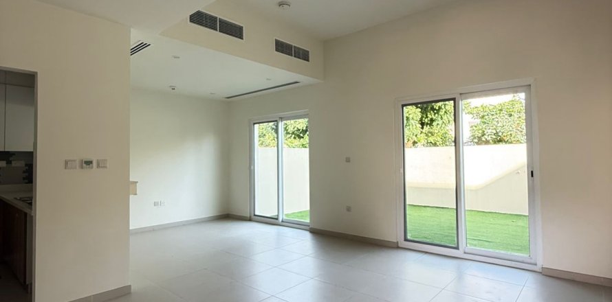 Таунхаус в Дубай, ОАЭ 3 спальни, 164.8м2 № 703862