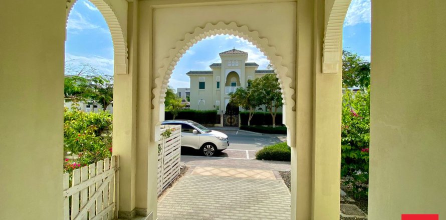 Villa a Al Furjan, Dubai, EAU 4 camere da letto, 600 mq. № 565272