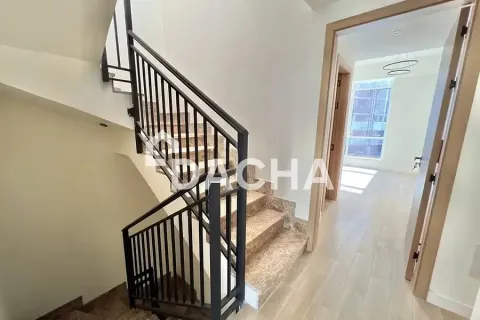 Townhouse in Dubai Investment Park, UAE 4 bedrooms, 245 sq.m. № 707138 - photo 2