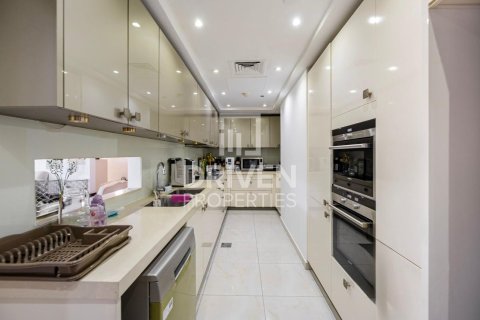 Tvåvåningshus till försäljning i Jumeirah Beach Residence, Dubai, UAE 4 sovrum, 389 kvm Nr. 653146 - fotografi 15