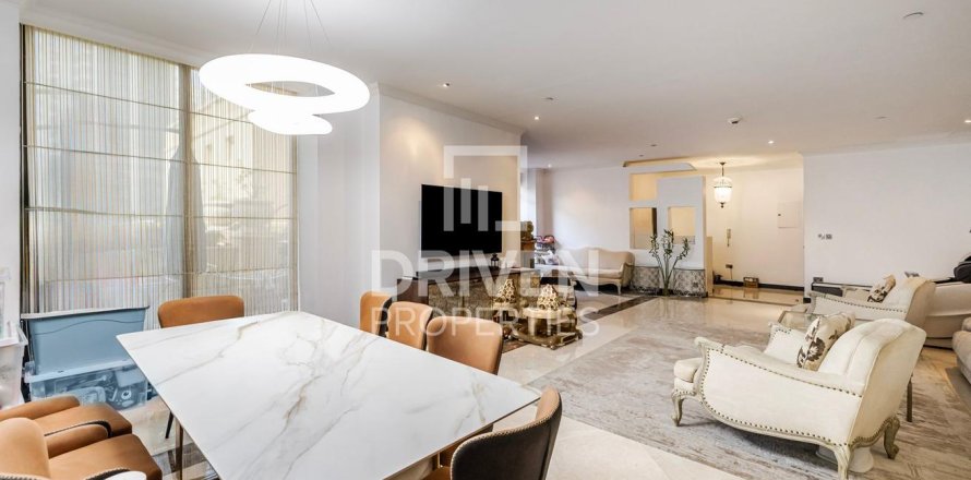 Dvoupatrový byt v Jumeirah Beach Residence, Dubai, SAE 4 ložnice, 389 m² Č.: 653146