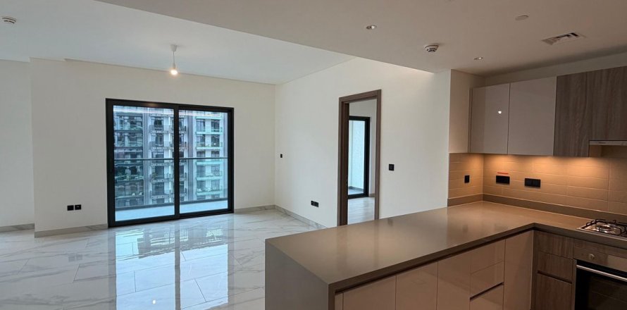 Dubai, UAE의 아파트 침실 2개, 129.1제곱미터 번호 691258