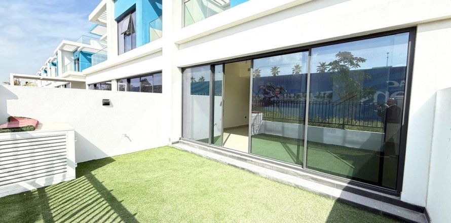 Townhouse în Dubai, EAU 4 dormitoare, 144 mp.  №691257