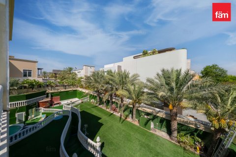 Villa til leje i Dubai, UAE 8 soveværelser, 1723.6 kvm № 691259 - foto 3