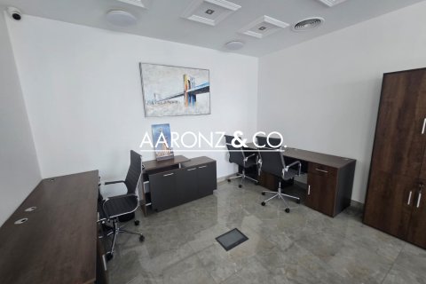 Bureau à louer à Business Bay, Dubai, EAU 102 m2 № 682592 - photo 4