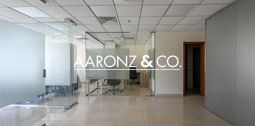 Toimisto Business Bay, Dubai, Arabiemiraatit 87 m2 № 682591