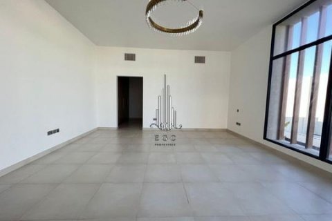 Vilë në Yas Island, Abu Dhabi, Emiratet e Bashkuara Arabe 5 dhoma gjumi, 765.5 m2. № 572815 - Foto 3