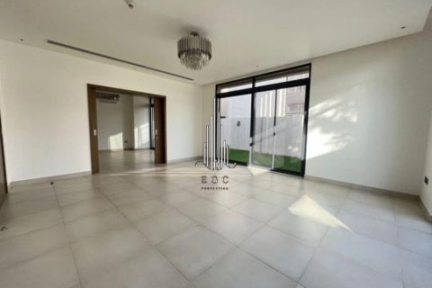 Vilë në Yas Island, Abu Dhabi, Emiratet e Bashkuara Arabe 5 dhoma gjumi, 765.5 m2. № 572815 - Foto 2