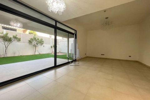 Vilë në Yas Island, Abu Dhabi, Emiratet e Bashkuara Arabe 5 dhoma gjumi, 765.5 m2. № 572815 - Foto 15