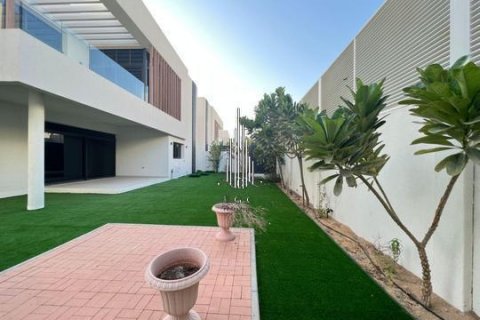Vilë në Yas Island, Abu Dhabi, Emiratet e Bashkuara Arabe 5 dhoma gjumi, 765.5 m2. № 572815 - Foto 10