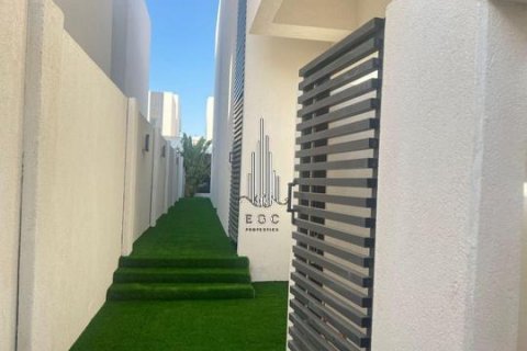 Vilë në Yas Island, Abu Dhabi, Emiratet e Bashkuara Arabe 5 dhoma gjumi, 765.5 m2. № 572815 - Foto 9