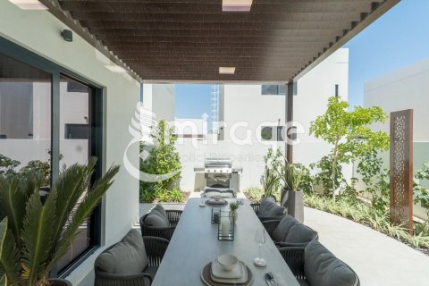 Vila na Yas Island, Abu Dhabi, SAE 4 ložnice, 370.7 m² Č.: 574388 - fotografie 3
