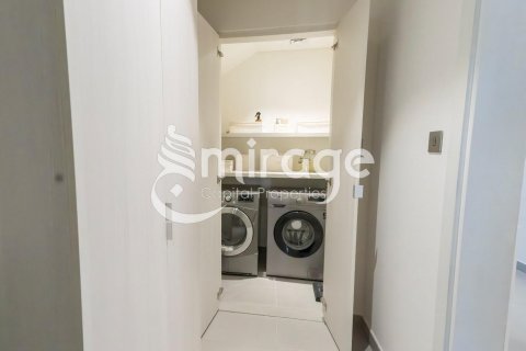Vila na Yas Island, Abu Dhabi, SAE 4 ložnice, 370.7 m² Č.: 574388 - fotografie 9