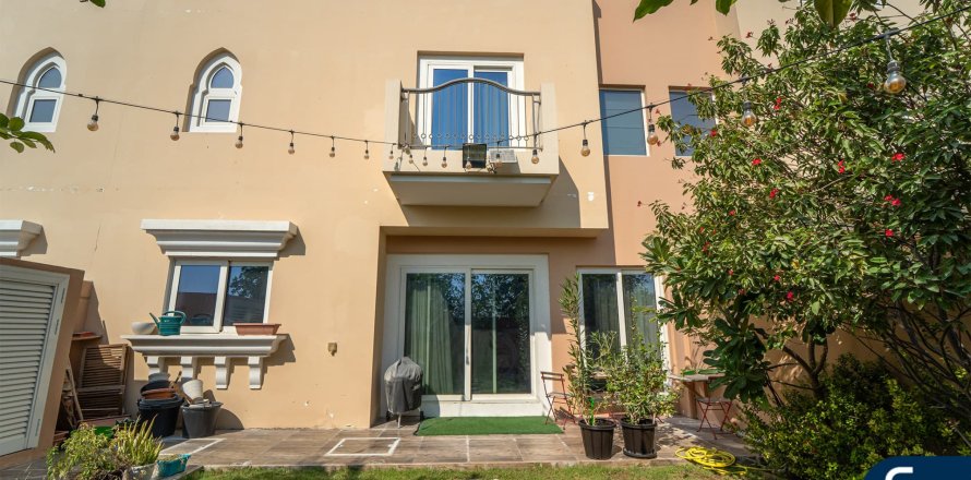 Dubai Sports City, Dubai, UAE의 타운하우스 침실 4개, 247제곱미터 번호 685084