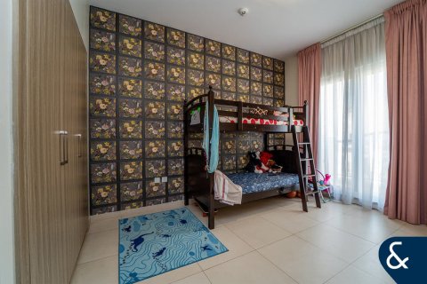 Dubai Sports City, Dubai, UAE의 판매용 타운하우스 침실 4개, 247제곱미터 번호 685084 - 사진 13