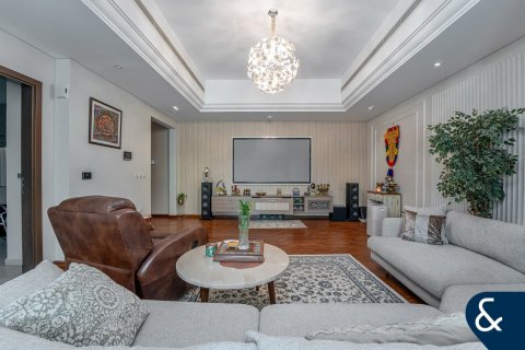 Dubai Sports City, Dubai, UAE의 판매용 타운하우스 침실 4개, 247제곱미터 번호 685084 - 사진 7