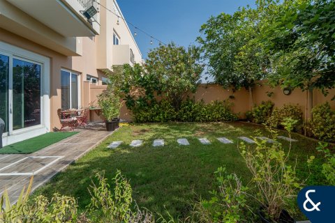 Dubai Sports City, Dubai, UAE의 판매용 타운하우스 침실 4개, 247제곱미터 번호 685084 - 사진 2