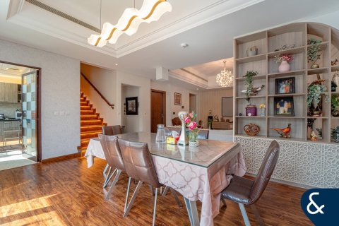 Dubai Sports City, Dubai, UAE의 판매용 타운하우스 침실 4개, 247제곱미터 번호 685084 - 사진 6