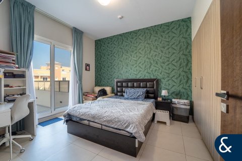 Dubai Sports City, Dubai, UAE의 판매용 타운하우스 침실 4개, 247제곱미터 번호 685084 - 사진 12