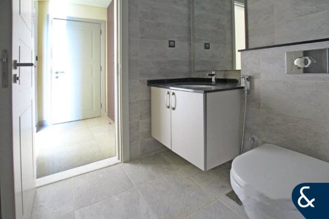 Appartamento in vendita a Mohammed Bin Rashid City, Dubai, EAU 2 camere da letto, 141 mq. № 685087 - foto 9