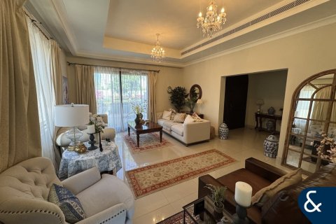 Villa til salgs i Arabian Ranches 2, Dubai, Emiratene 4 soverom, 400 kvm Nr. 685085 - Foto 6
