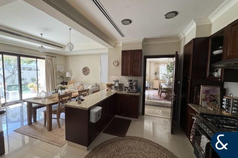 Villa til salgs i Arabian Ranches 2, Dubai, Emiratene 4 soverom, 400 kvm Nr. 685085 - Foto 11
