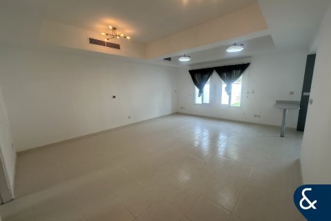 ویلا برای فروش در  The Lakes، Dubai، امارات متحده عربی  2 خوابه ، 212 متر مربع ، شماره 685088 - تصویر 4