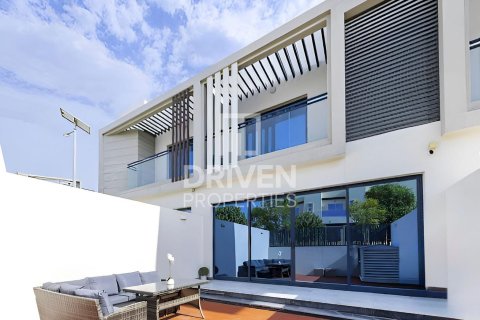 Al Furjan、Dubai、UAEにあるタウンハウス 3ベッドルーム、294 m2 No683929