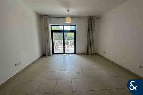 Apartemen di TRAVO di The Views, Dubai, UEA 3 kamar tidur, 140 m2 nomor 685362 - foto 2