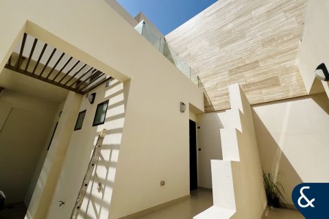 Kaupunkipientalo Mohammed Bin Rashid City, Dubai, Arabiemiraatit 4 makuuhuonetta, 188 m2 № 666653 - kuva 15