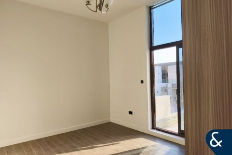 Kaupunkipientalo Mohammed Bin Rashid City, Dubai, Arabiemiraatit 4 makuuhuonetta, 188 m2 № 666653 - kuva 6