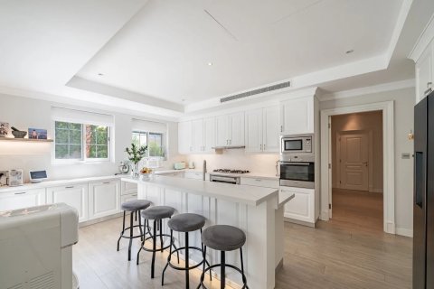 Városi lakóépület itt: Dubai, EAE, 6 hálószoba, 666 m², azonosító: 696287 - fénykép 5