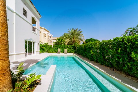 Városi lakóépület itt: Dubai, EAE, 6 hálószoba, 666 m², azonosító: 696287 - fénykép 25