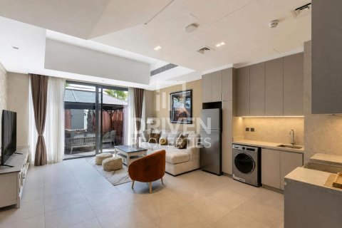 Rijtjeshuis te huur in Mohammed Bin Rashid City, Dubai, VAE 2 slaapkamers, 137.59 vr.m., nr 762610 - foto 2