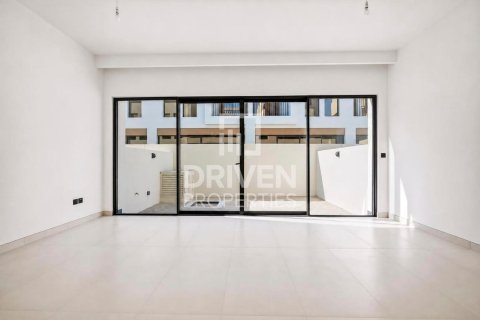 Radový dom v Damac Lagoons, Dubai, SAE 4 spálne, 143.91 m2 č. 762609 - Fotografia 3