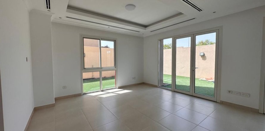 Al Barsha、Dubai、UAEにあるヴィラ 3ベッドルーム、235.8 m2 No708349