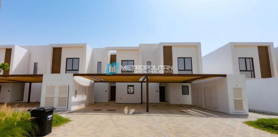 Shtëpi në qytet në Al Ghadeer, Abu Dhabi, Emiratet e Bashkuara Arabe 2 dhoma gjumi, 157.5 m2. № 632100